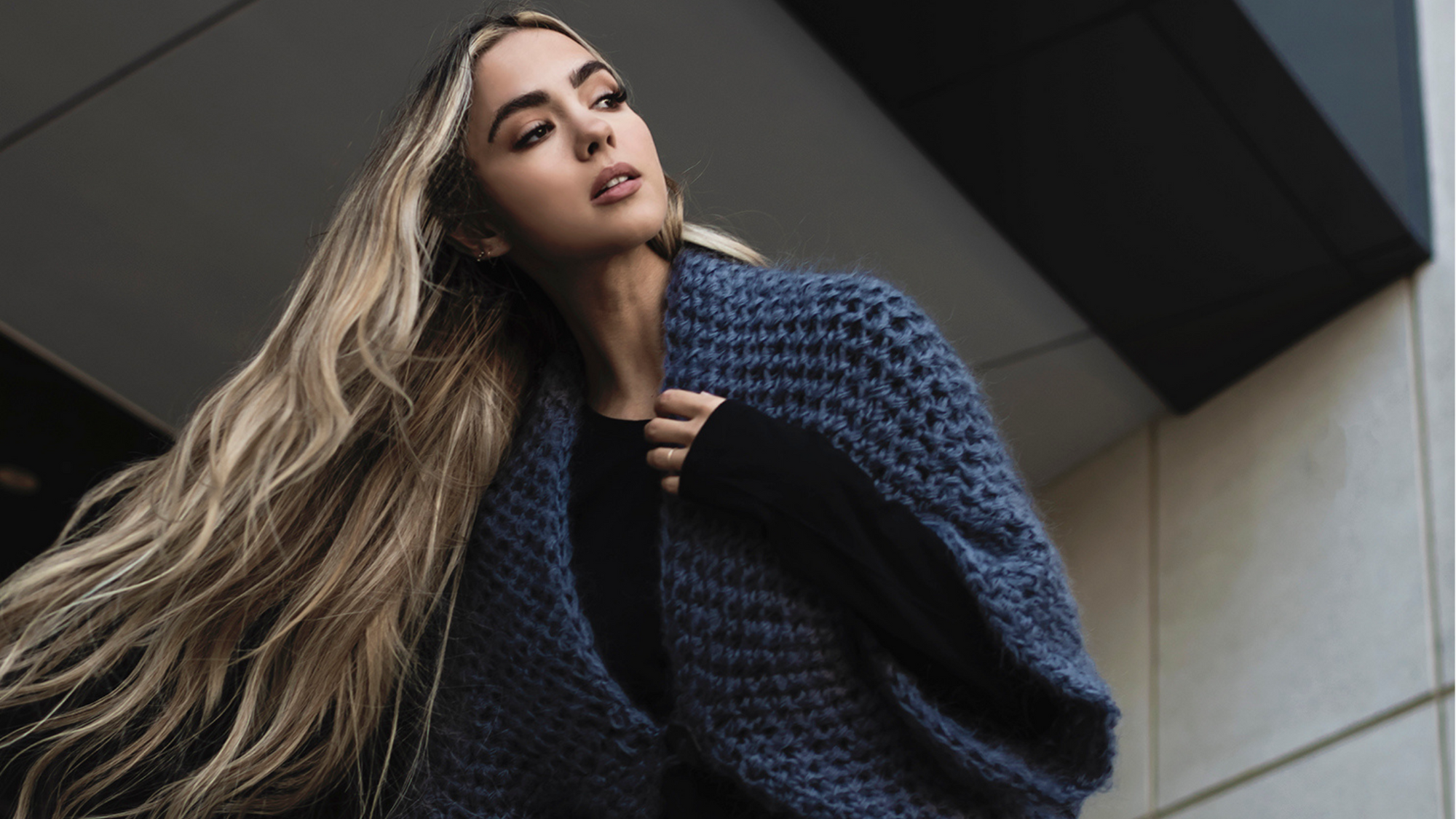 Sustainable Winter Sweaters & Poncho's